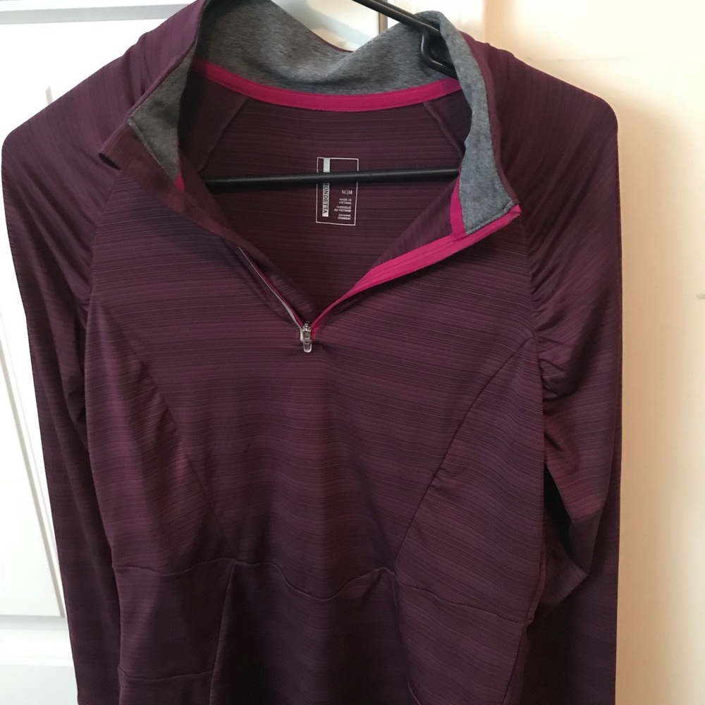 Light weight running pullover